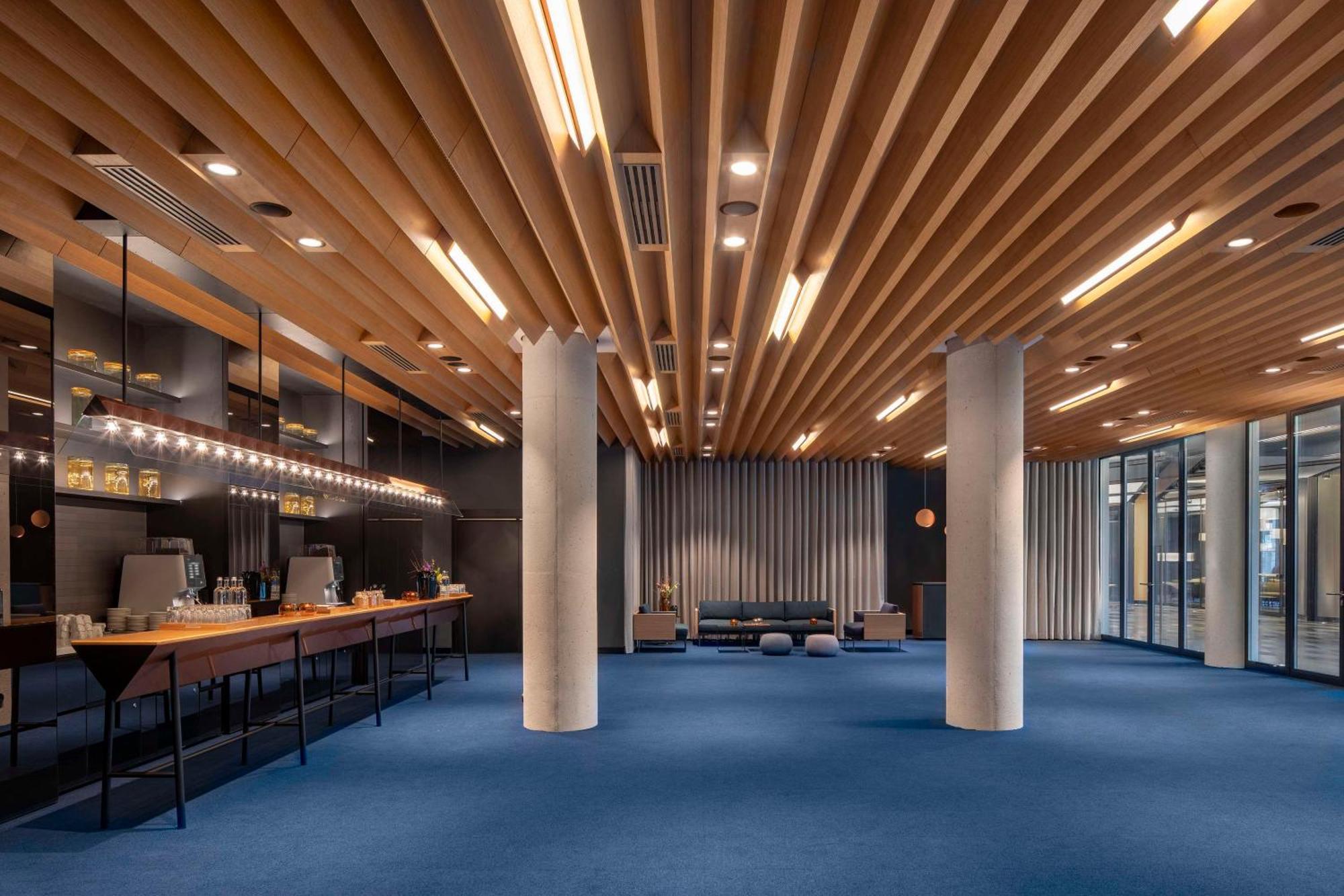 Отель Andaz Schwabinger Tor, By Hyatt 5*